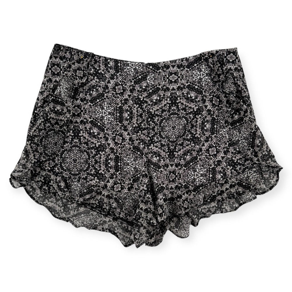 BCBGeneration Ruffle Hem‎ Shorts Womens 8 Black Mosaic Print Lightweight NWT